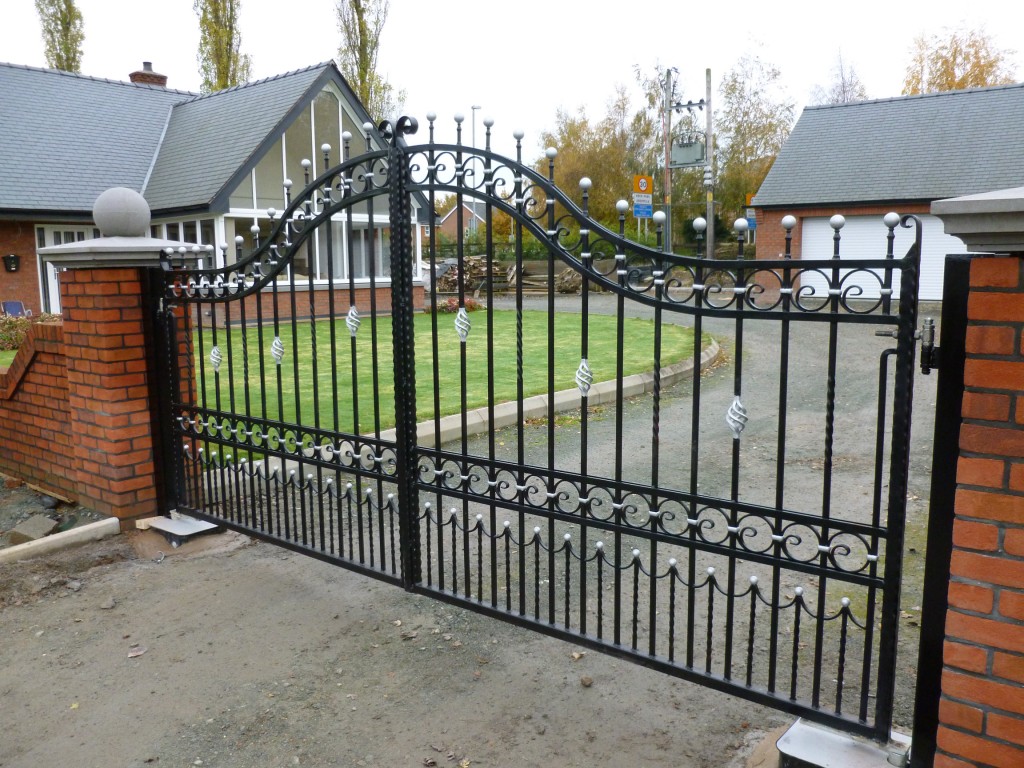 Ornate Double Gates in Black and Silver